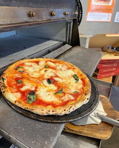 ピザスタンド ポコ