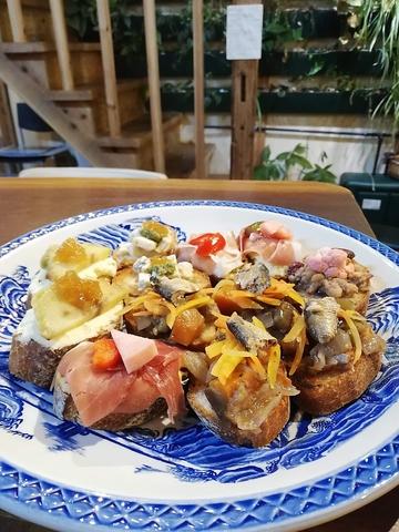 桜井市場ワールド食堂&バル