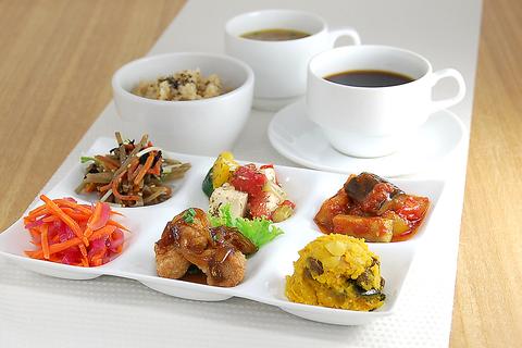 CHAYA ナチュラル&ワイルドテーブル 日比谷