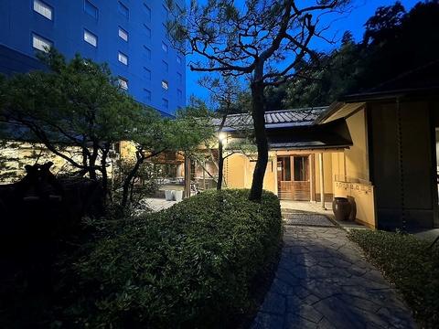 炭火焼バル 竹灯