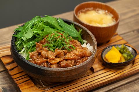 京風豚丼どんぶらこ