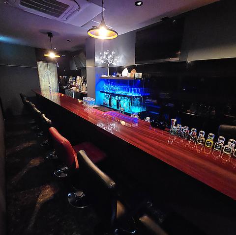 おしゃれな隠れ家BAR 海