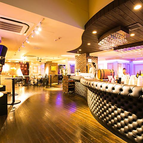 cafeABSINTHE WORMWOOD カフェアブサンワームウッド 心斎橋店