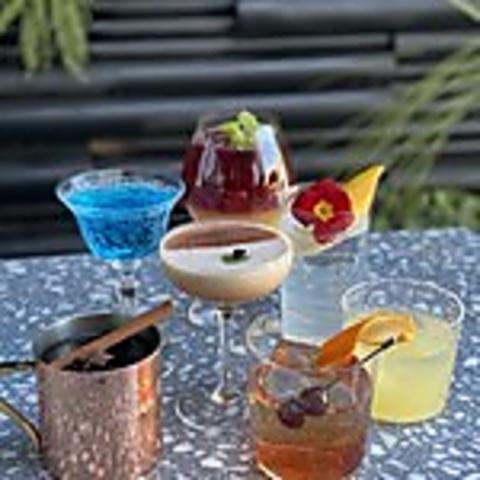 THE LIVELY BAR ザライブリーバー