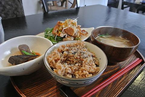 玄米ごはん カフェ じょじょ