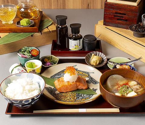 和食堂ヨロコビノ 飯と茶