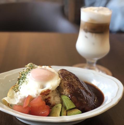 カフェ ハナモリ 成田飯田町店