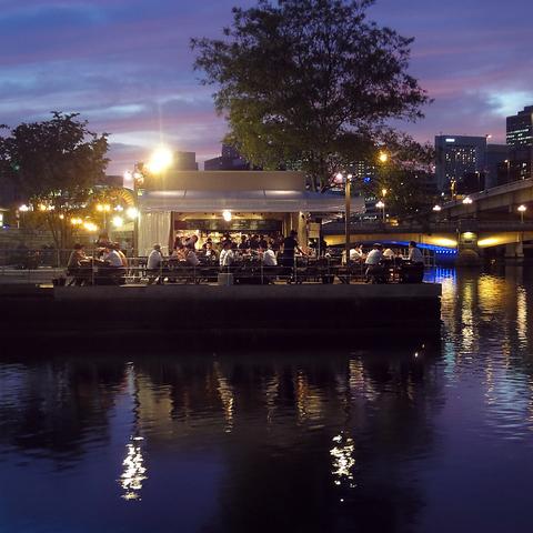 R RIVERSIDE GRILL & BEER GARDEN アールリバーサイドグリルアンドビアガーデン