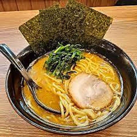 横浜家系ラーメン 銀家 東苗穂店