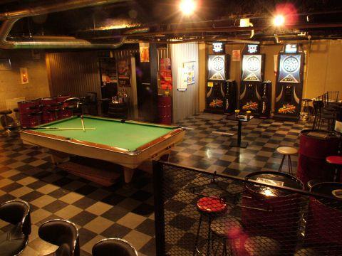 pool darts FOOL rest BAR