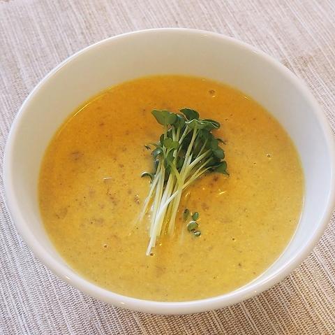 UDON CAFE Holssi ウドン カフェ ホルッシ