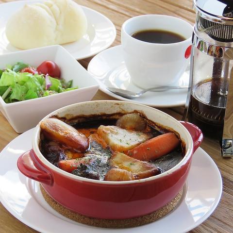 Le Point Rouge ル ポワン ルージュ