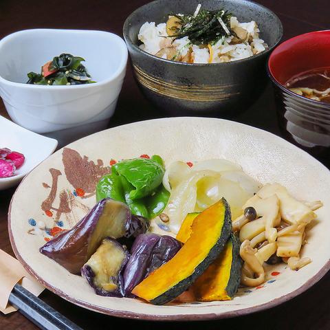 喫茶&食事処 わらく