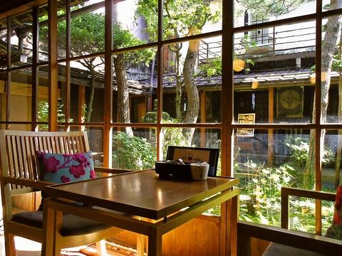 高山市 カフェ 青